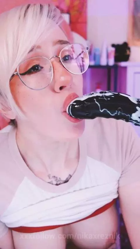 Let me be your blowjob slut by nikaxreznik