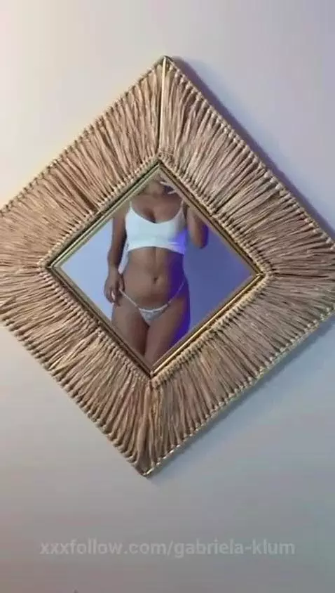 Enjoy my body by gabriela-klum