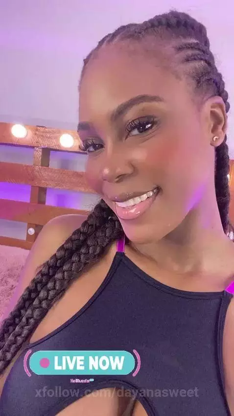 Live now by dayanasweet