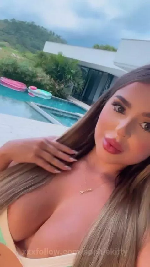 Don't miss it...I'll be your favorite blonde 🔥🔥 by sophiekitty