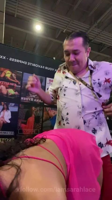 We had so much fun at Exxxotica Miami!!! Day 1 was such a bl... by iamsarahlace