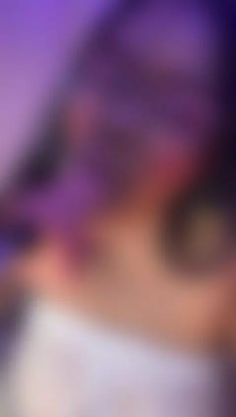 Naughty & needy 😈… come play with me live right now by hannagates18