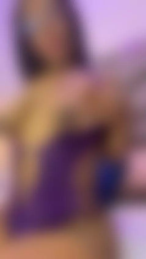 Your dirty thoughts belong right here… with me 😈💋 by hannagates18