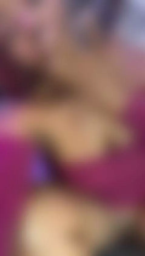 Online Now and Feeling Naughty 😈 by hannagates18