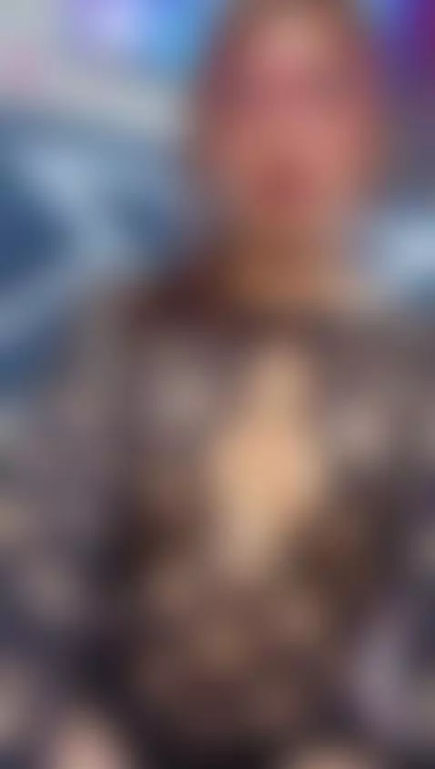 online!! @karenmatwel by lux-nova01