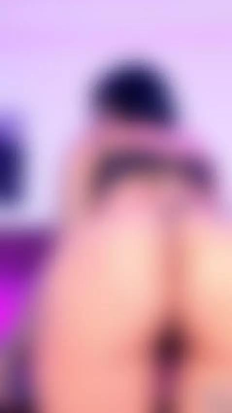 Lets bounce my big ass !! 😈🔥🍑 by ariana-lopez