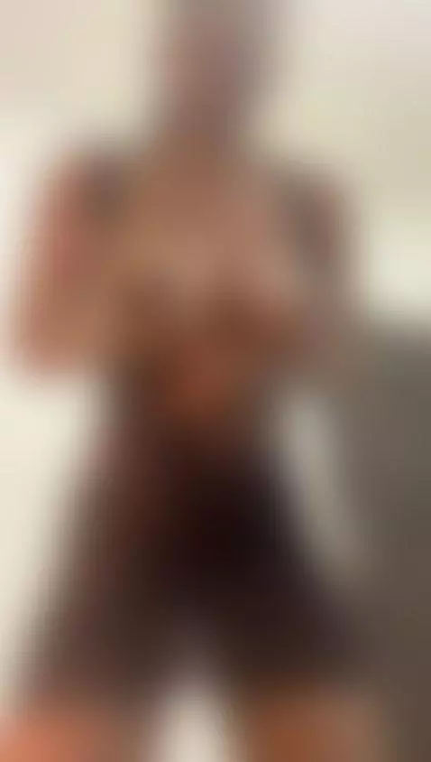 My oil is ready, my body’s begging… come make me shine ✨🔥 by katty-rivera