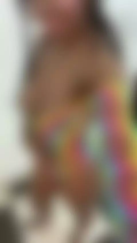 Curvy, sexy and full of color 😏🌈 by katty-rivera