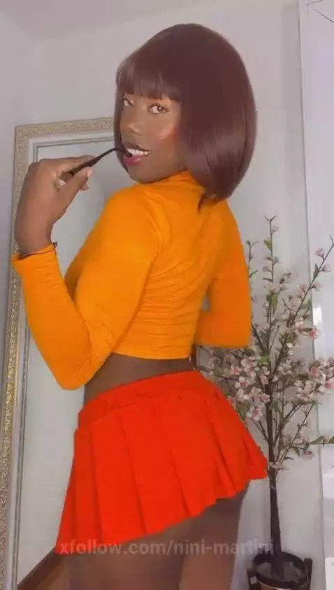 I want to suck something 😈😏 by nini-martini