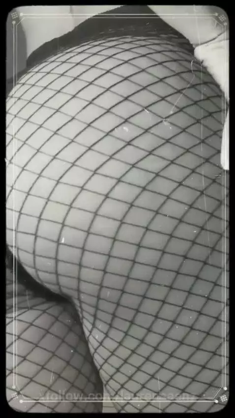 Is a good day for being spanked! by laurensaenz