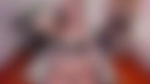 Im online! hehe lets make a deal 😻 by celestee1