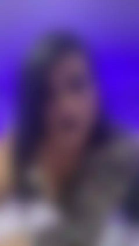 Hey guys,  I'm online right now. If you want to chat or fun ... by arianna-smith