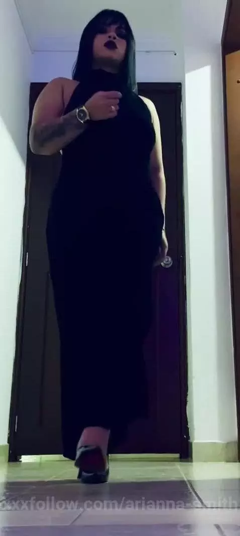 I am ready for we fun with a sexy milf dominant in  my room by arianna-smith