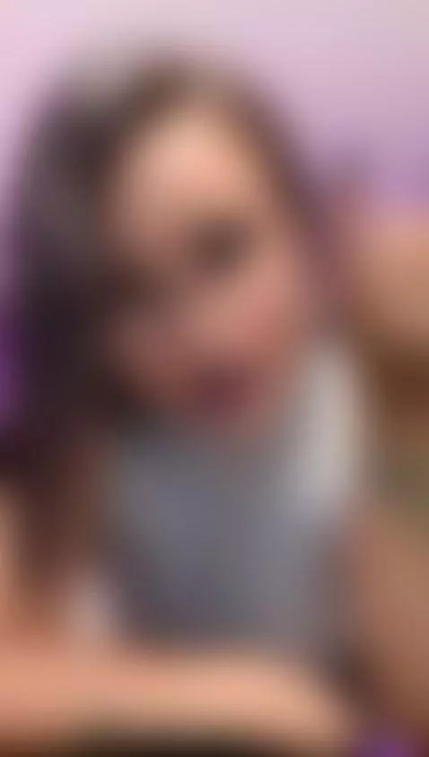 A sexy Colombiana online now! by arianna-smith