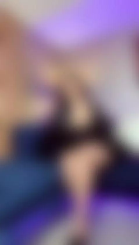 I'm waiting for you online in my living room with a naughty ... by arianna-smith