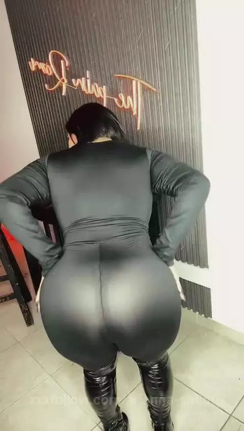 ✨Happy start to the week, my submissives✨
I'm already ONLINE... by arianna-smith