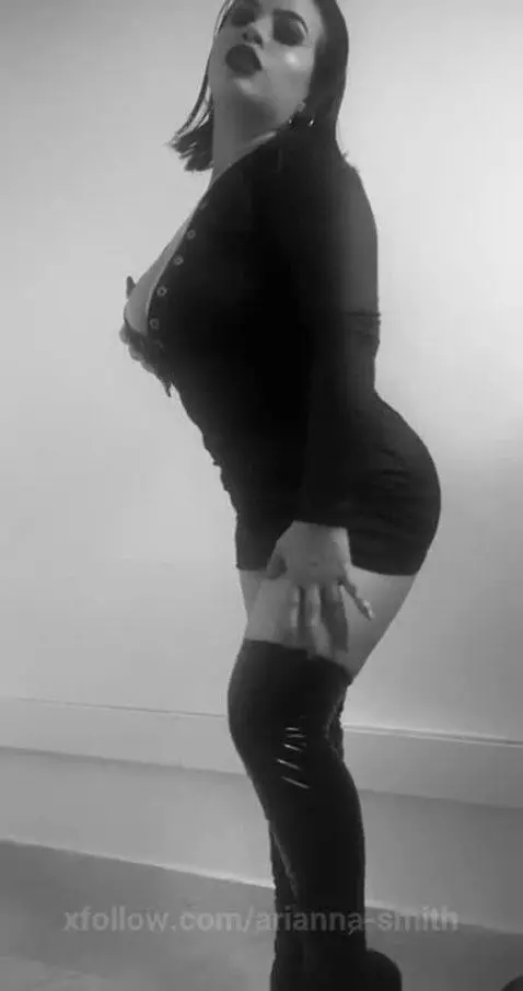 LIVE NOW! Come on to your mistress guys !! by arianna-smith