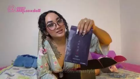 My Nwe Toy (Let's try it together) by lenastyles