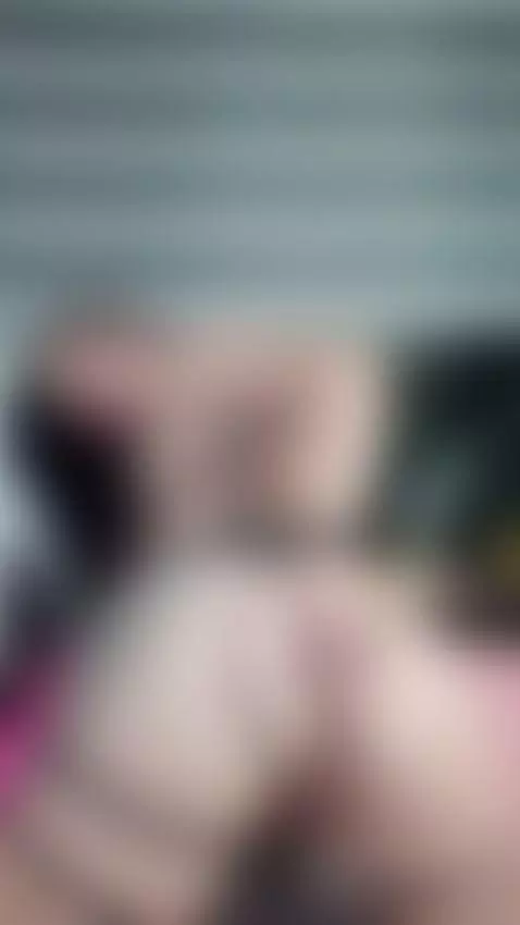 bouncing this hot butt 💥 by camisuarez