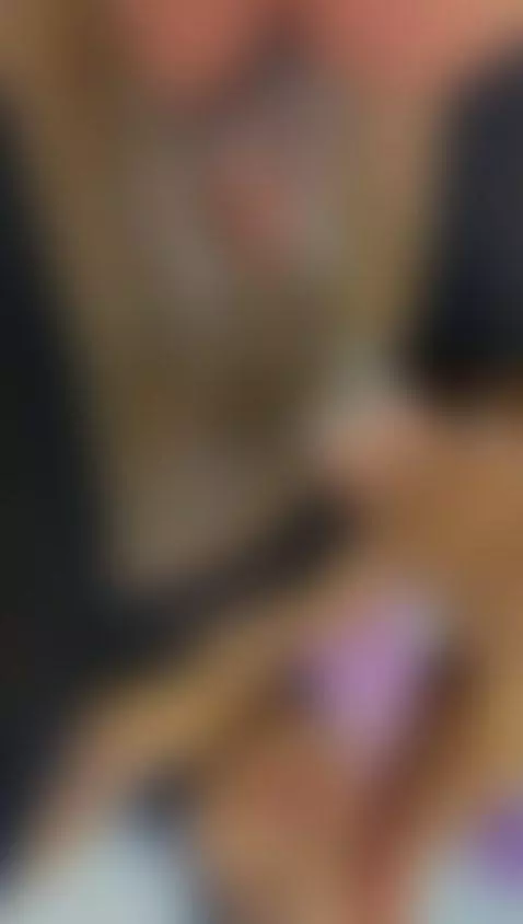 pussy hot by holly-jorda