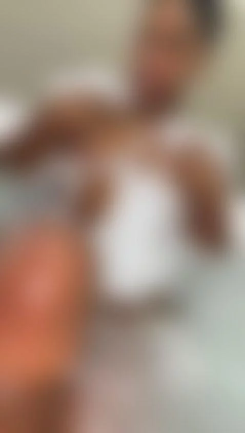 🧽 Sexy and sparkling bath 🧽 by holly-jorda