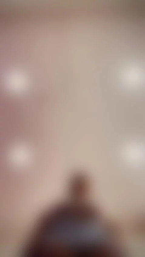 I dropped my phone... opss by holly-jorda