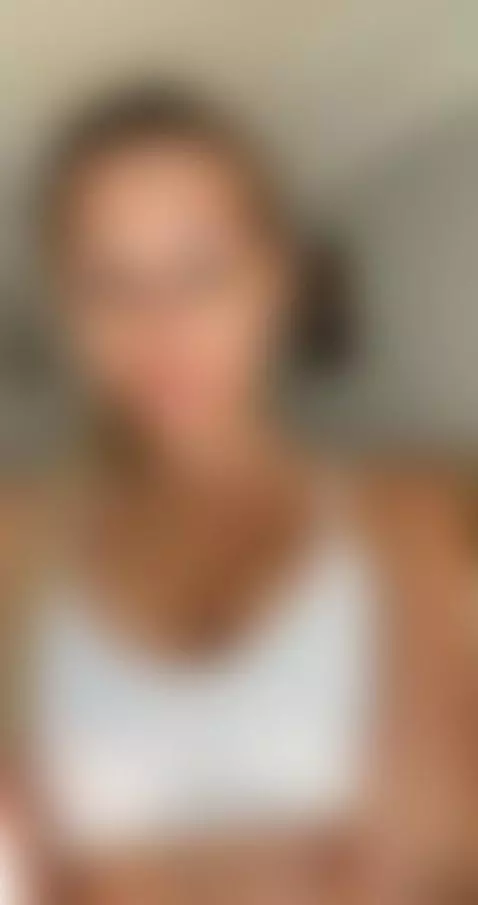 hello sexy - subscirbe to me so we can chat!  1 day free now... by torysweety