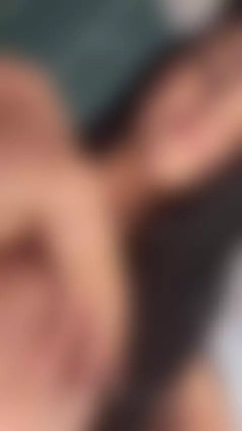 Don’t miss out! 🎉 I’m live and waiting for you! Dive into my... by veronicalanz