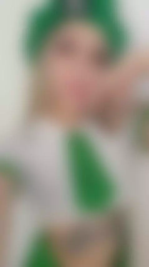 Green 💚 by miia-rose