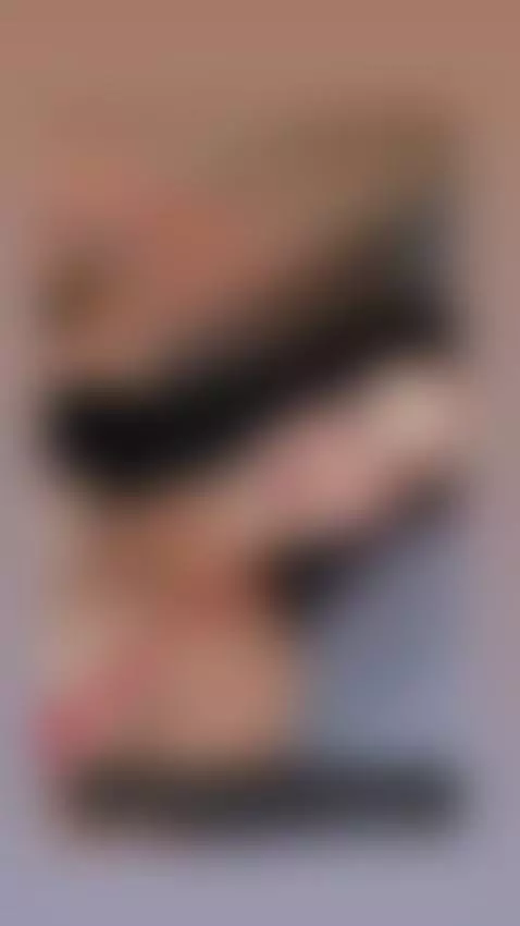 Do you want to see more of me?  🥵 by naomie-sky