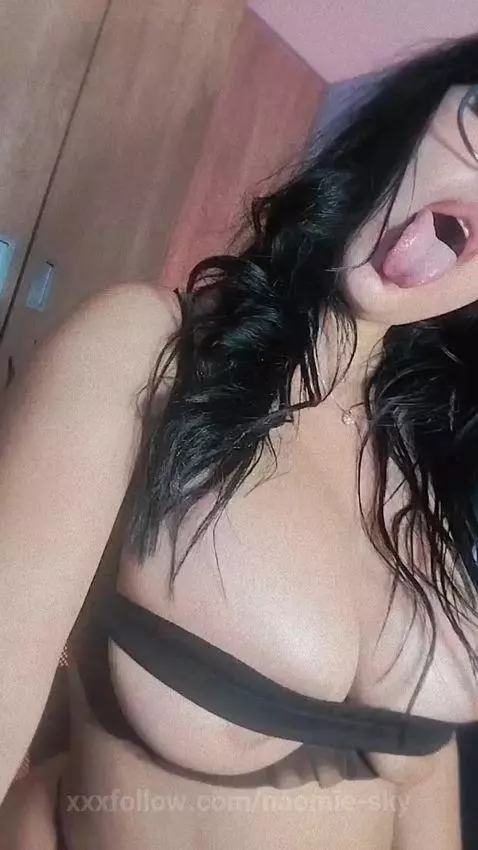 Come here! by naomie-sky