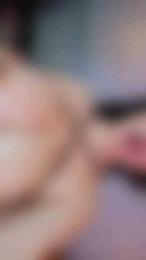 do you want to see more? I'm Online! by naomie-sky