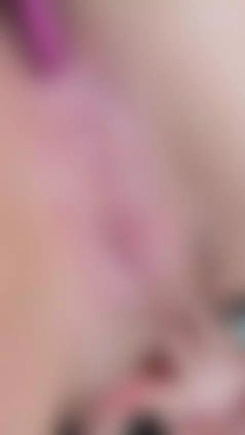 i am online by naomie-sky