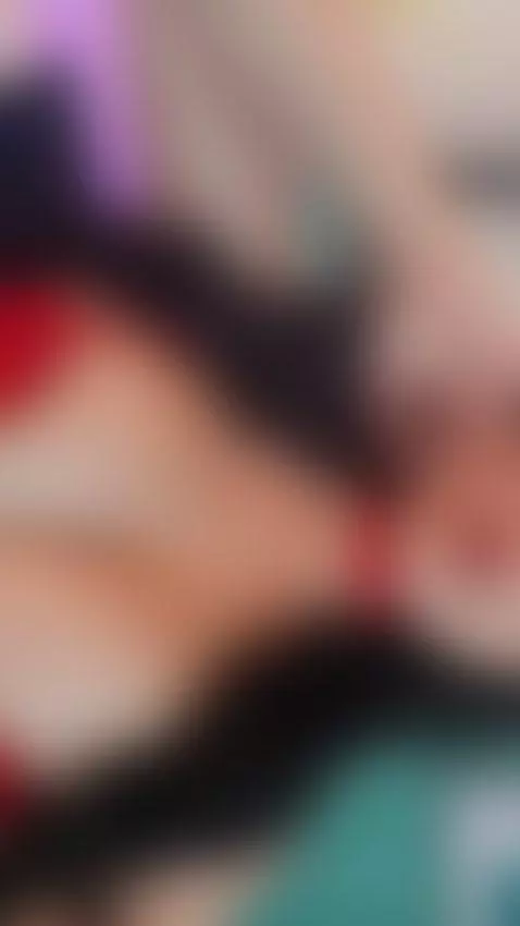 i am online by naomie-sky