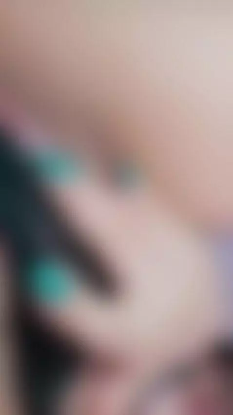 i am online by naomie-sky