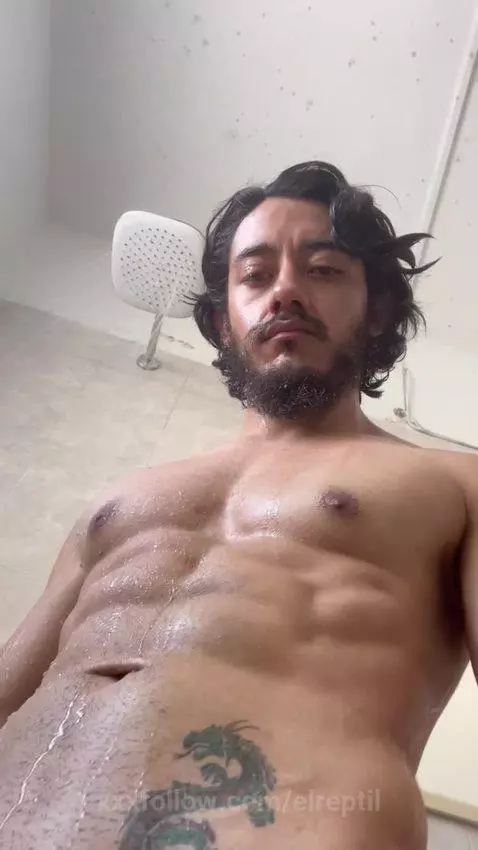 Quieres mensajearme? sigueme en Only🔥🔥🔥 by elreptil