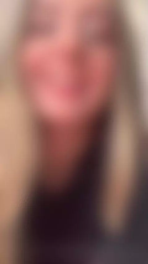 My hairy pussy, is a little naughty today... LINK IN BIO by niicollex