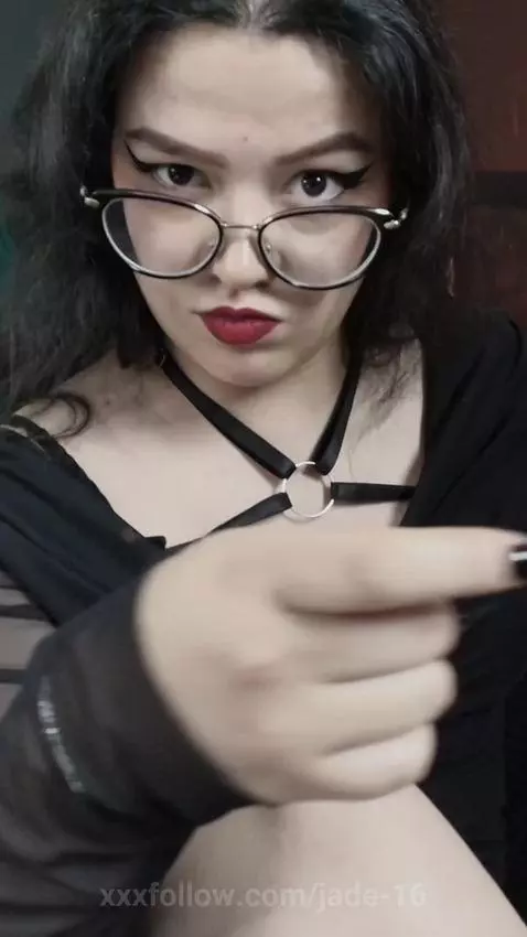 Look at right, look ayour left, look up and now down. Good p... by jade-16