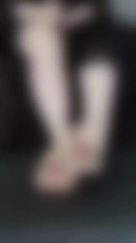 Crawl to me. by jade-16