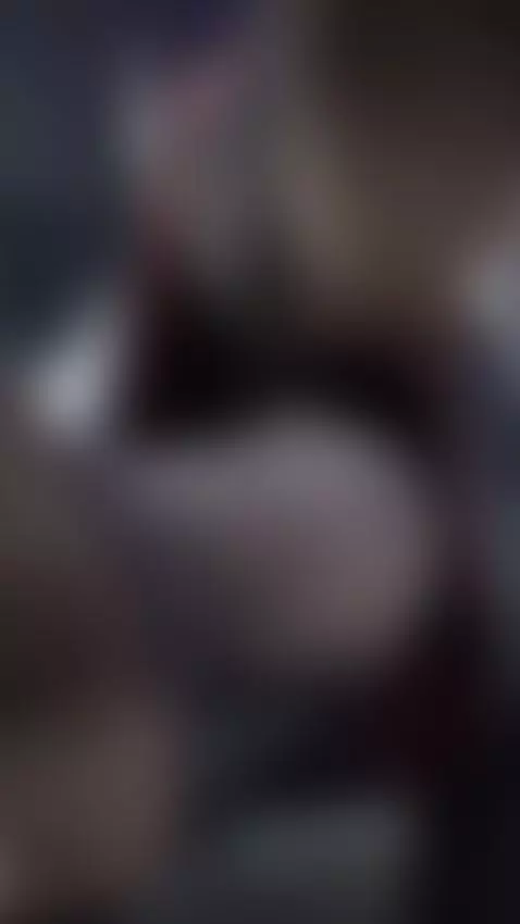 My gaze closes debates by jade-16