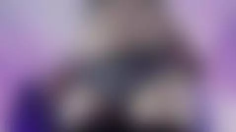 Your lady, a sensual striptease 🖤
https://www.camsoda.com/ja... by jade-16