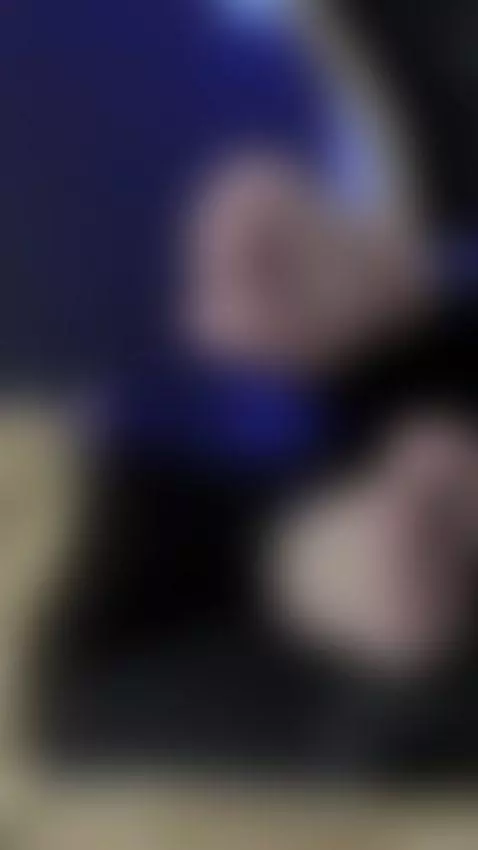 I have an order for you!!
worship my feet by jade-16