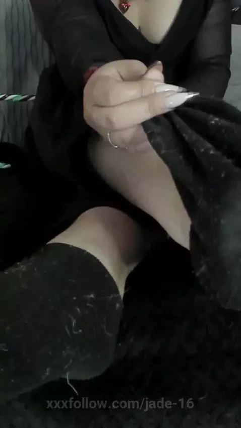 I order you to kiss my feet and leave them spotless. by jade-16