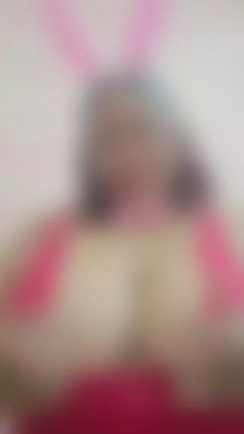 Every curve has a story… wanna read me slowly? 🥀 by cynthia-sam