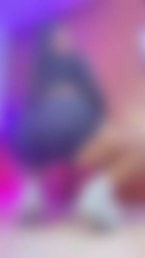 Bounce on your cock today daddy, I want it! 🍆🥵💦🍑 by zoezhang