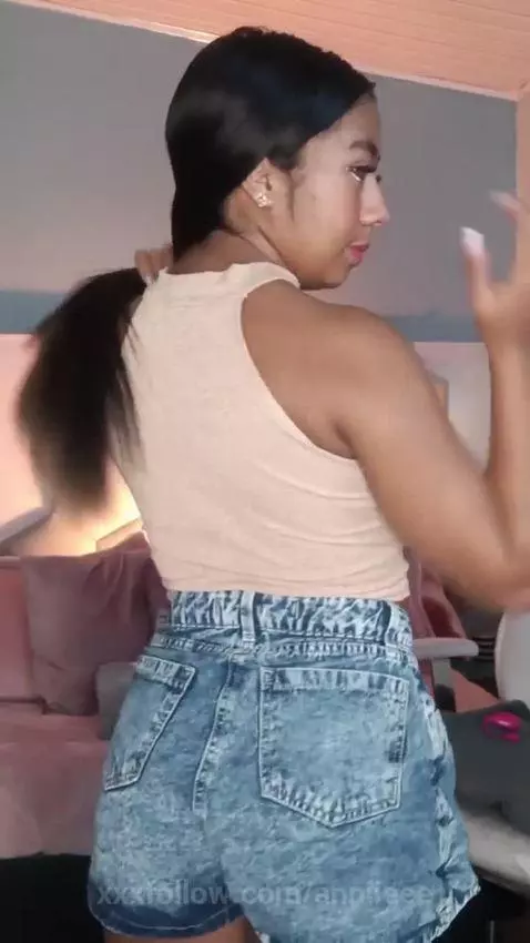 Online now Lovely by anniieee