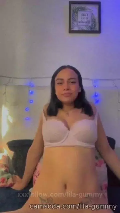 Say what you want, but those curves are out of this world! by lila-gummy