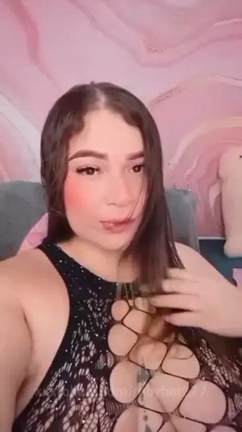 HAPPY 2025 MAY THIS YEAR BE VERY HOT by rubyhot277