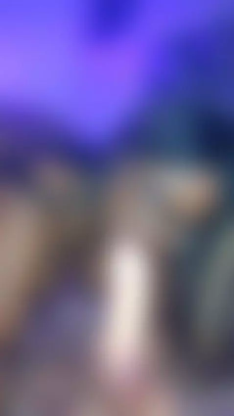 I’m a brunette with a big ass, ready to make you feel good by emiilyrosee