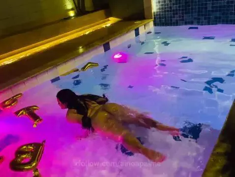 Pool night by ainoapalma